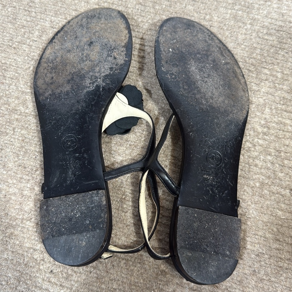 CHANEL Black Floral Slingback Sandals with Beige Footbed - Picture 7 of 7